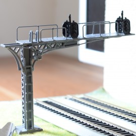 1 x HO OO silver cantilever signal bridge LED 3 aspect single Track right side 