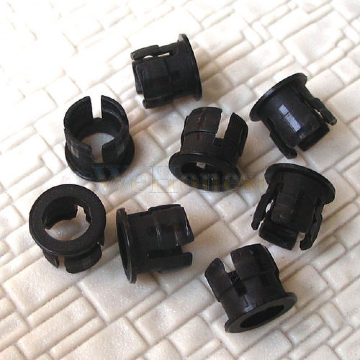 50 pcs Plastic Holder for 5mm Light Emitting Diodes