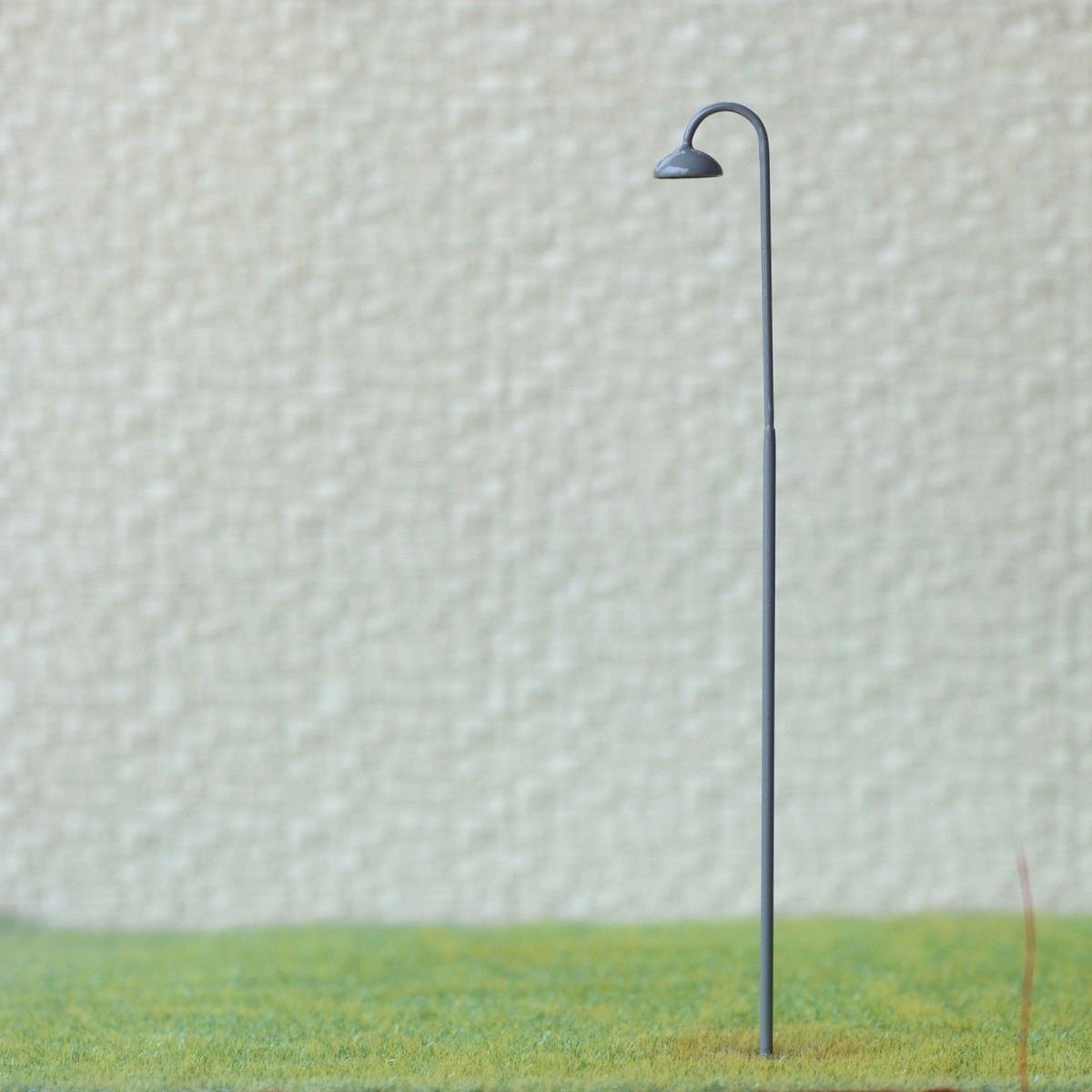 Scale Light Post 2 x O Scale LED street light Model train Railroad station path lamp ...