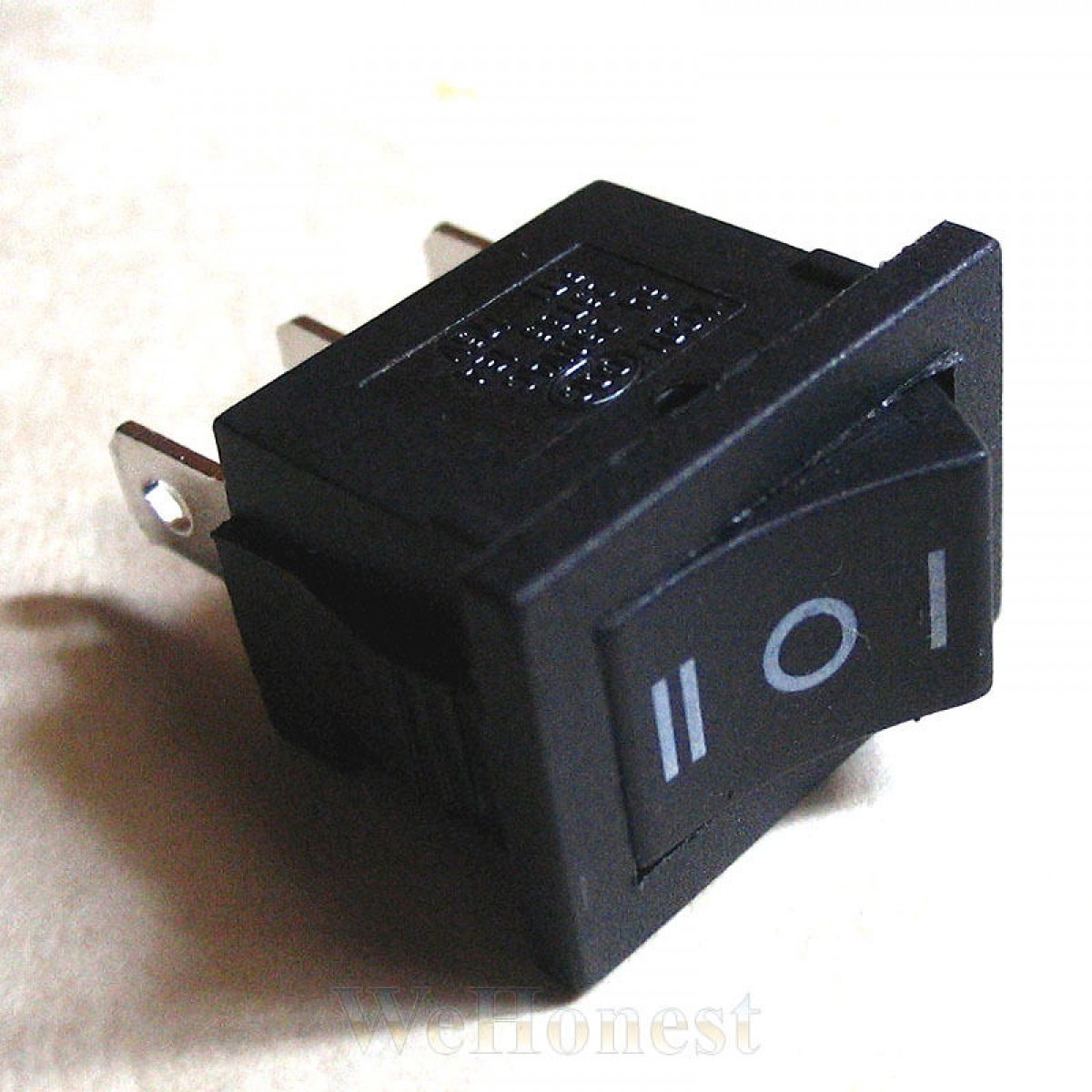 5 x On-Off-On Rocker Switches SPDT Quality 5 x On-Off-On Rocker Switches SPDT Quality